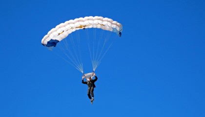 开云体育官方下载-女子举重青年组选手稳定发挥力压群芳，女子举重队名单